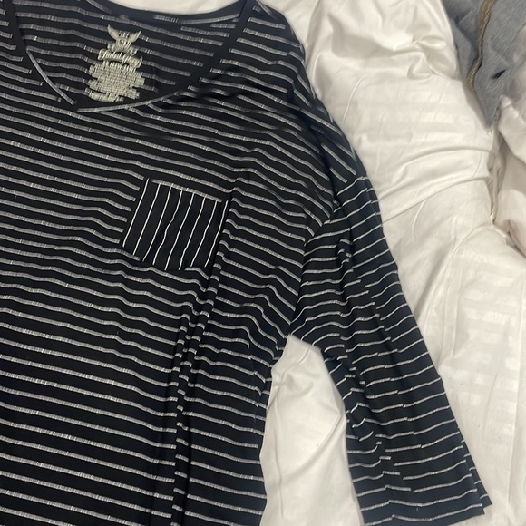 Plus Size Top - Picture 3 of 3